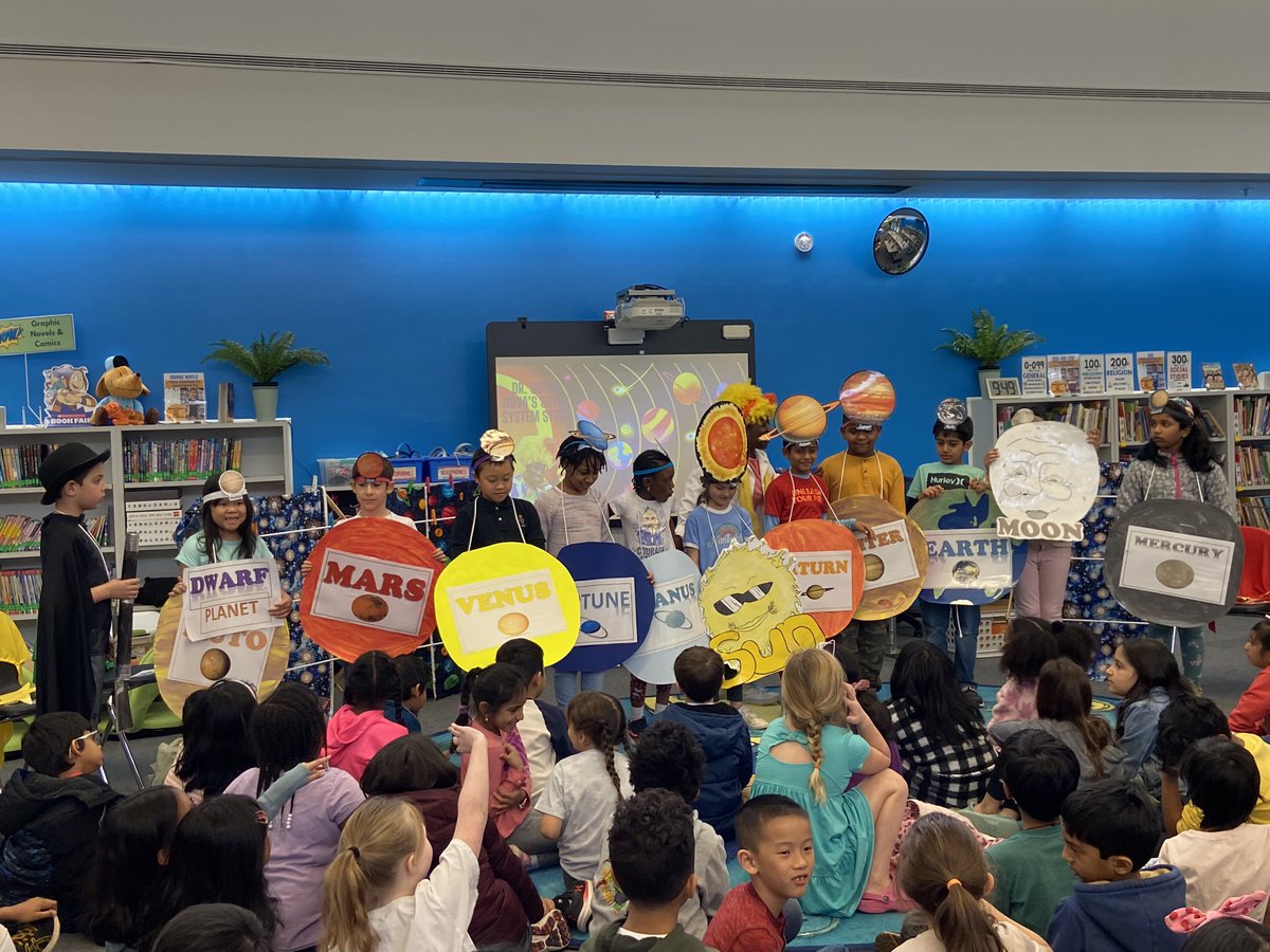 Orbiting the sun, looks like fun! 🪐🌍