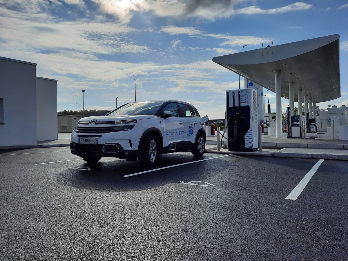 Proviridis (@proviridis) on Twitter photo Depuis 2020 Proviridis a déployé des batteries tampon sur ses stations IRVE <a href="/reseauzen/">ZEN - Zero Emission Network</a> ⚡️ afin de combler le fossé entre les besoins énergétiques de ses installations et la capacité du réseau existant.
lire post complet : linkedin.com/feed/update/ur…
#innovavation Depuis 2020 Proviridis a déployé des batteries tampon sur ses stations IRVE <a href="/reseauzen/">ZEN - Zero Emission Network</a> ⚡️ afin de combler le fossé entre les besoins énergétiques de ses installations et la capacité du réseau existant.
lire post complet : linkedin.com/feed/update/ur…
#innovavation