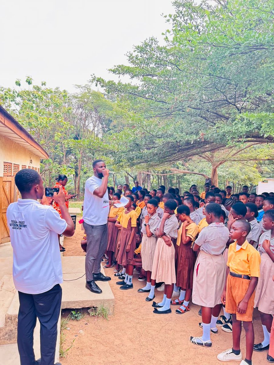 FessaKnust's tweet photo. Yesterday, 21st of February 2024, we had our second successful ESCAPE OUTREACH at Asokore Mampong JHS 'B'. It is our vision to impact lives 🙏. Social and Community Service Club (SCSC), we are for others.
FESSA IS GREAT 👍 https://t.co/9YJTwdx9bb