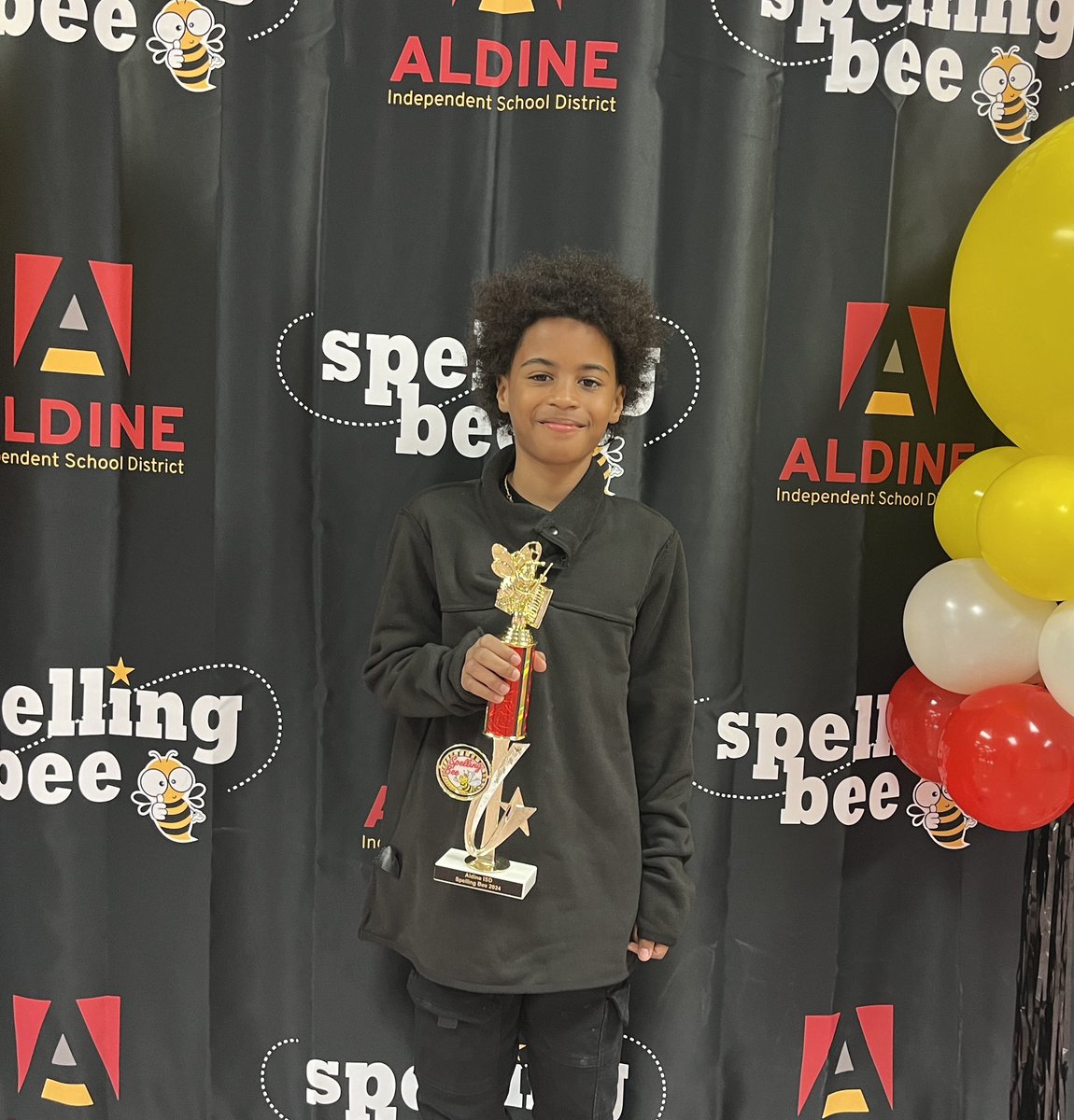 We are very proud of our Spelling Bee District Representative- Kenneth 🤩 His participation in Aldine’s Spelling Bee was phenomenal! His courage and kindness towards others, demonstrated the excellence we seek at Spence 🏆@SpenceES_AISD @SpenceAdventure @AldineISD @DrKAuguste