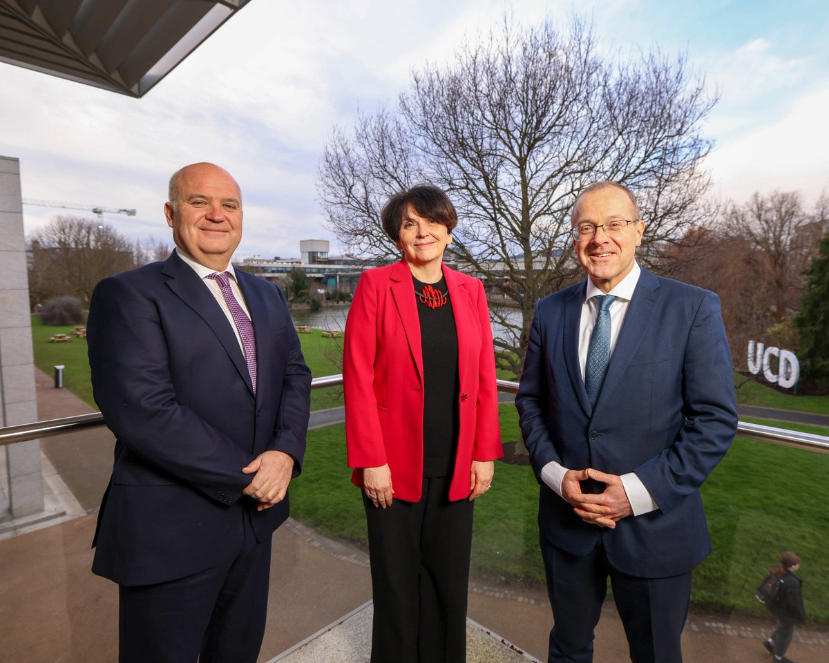 A joy to be at @ucddublin's College of Health & Agricultural Sciences as they establish the #UCD_OneHealthCentre in partnership with @WHO_Europe. The Centre will boost research & education to tackle global health challenges at the nexus of human, animal & planetary health! 1/