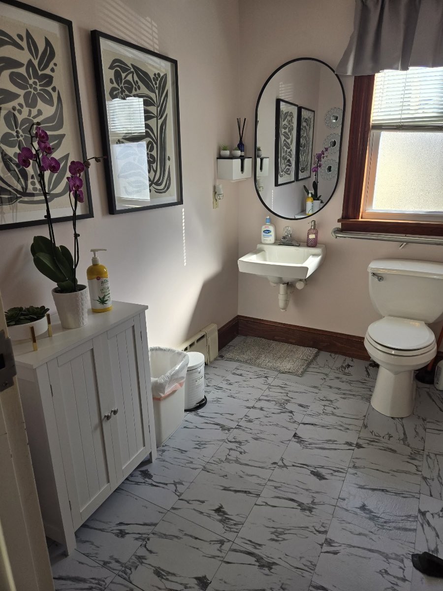 CarolineHouseCT's tweet photo. The finished project looked beautiful! It was heartwarming to see our students seeing the bathrooms for the first time. Their excitement was contagious and suddenly the rest of the students were visiting the bathrooms in each level. https://t.co/aDKXeCD3QF