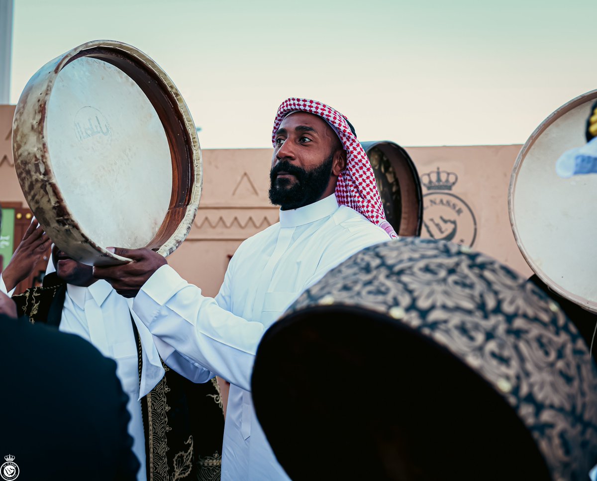 AlNassrFC's tweet image. سلاااام ياللي تبووون اللعب منّي سلااام 🎼
#يوم_بدينا | ⁧#يوم_التأسيس⁩