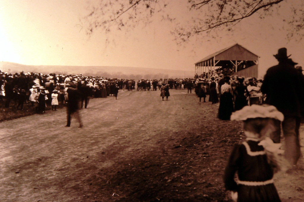 The new MWGT podcast episode drops today at 1:00 p.m. - "The Fountain House" - which also covers "Magnetic Park" which sat adjacent. It's a fascinating history in Cherokee, Iowa - later abandoned. Below is a picture of the race track and grandstands - (around 1880).
