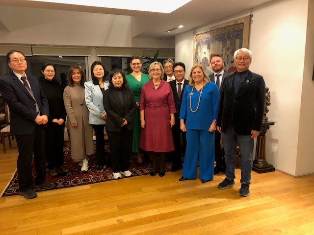 🌟In Seoul to discuss the potential association of 🇰🇷 to Horizon Europe!

🌑 Thank you <a href="/castiml/">Maria Castillo</a> and <a href="/euinkorea/">EUinKorea</a> for a Lunar New Year Reception!

🤝 The message is clear: Association to Horizon brings the 🇰🇷's and 🇪🇺's excellent researchers to solve our pressing global challenges!