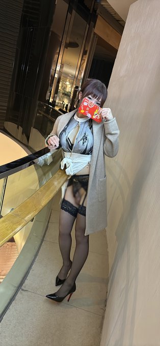 跪低幫我👅一下，就給你一封紅包啦  #黑絲 #高跟 #男の娘 #伪娘 #女裝子 #腳 #Onlyfans #視頻 #crossdresser #偽娘 #여장 #cd #Sissy #femboy #露出<a href="/tag/%E9%BB%91%E7%B5%B2"class="tags">#黑絲</a><a href="/tag/%E9%AB%98%E8%B7%9F"class="tags">#高跟</a><a href="/tag/%E7%94%B7%E3%81%AE%E5%A8%98"class="tags">#男の娘</a><a href="/tag/%E4%BC%AA%E5%A8%98"class="tags">#伪娘</a><a href="/tag/%E5%A5%B3%E8%A3%9D%E5%AD%90"class="tags">#女裝子</a><a href="/tag/%E8%85%B3"class="tags">#腳</a><a href="/tag/onlyfans"class="tags">#Onlyfans</a><a href="/tag/cd"class="tags"><span>#cd</span></a><a href="/tag/sissy"class="tags"><span>#sissy</span></a><a href="/tag/crossdresser"class="tags"><span>#crossdresser</span></a><a href="/tag/femboy"class="tags"><span>#femboy</span></a><a href="/tag/%E9%9C%B2%E5%87%BA"class="tags"><span>#露出</span></a><a href="/tag/%EC%97%AC%EC%9E%A5"class="tags"><span>#여장</span></a><a href="/tag/%E5%81%BD%E5%A8%98%20"class="tags"><span>#偽娘 </span></a>