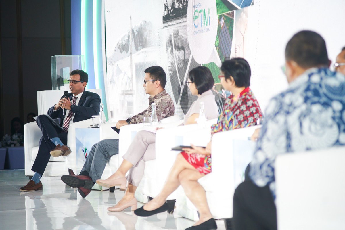 Celebrating the start of partnership btw EDC and PT SMI, a company at the centre of Indonesia’s infrastructure build-out. With our combined knowledge and financial tools, we can help 🇨🇦 companies thrive in this dynamic market while responding to 🇮🇩’s needs with meaningful impact.