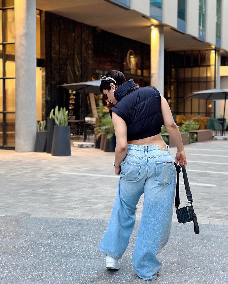 𝘠𝘷𝘰𝘯𝘯𝘦 tweet media