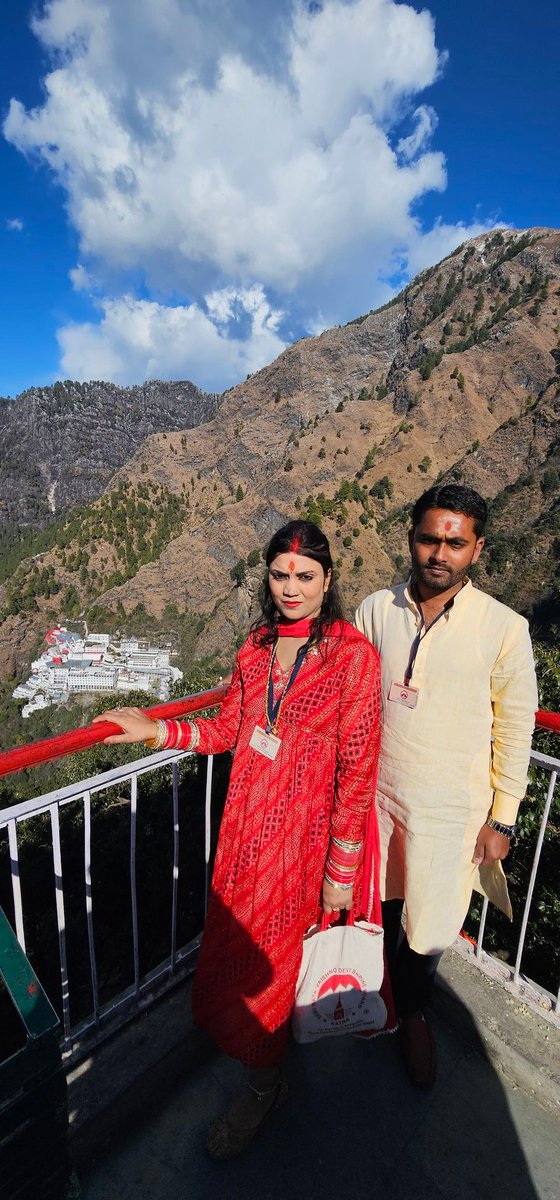 KumarJnb's tweet image. हारने न देना माँ मुझे विपत्ति हो चाहें बड़ी भारी
तेरे नाम के सहारे मैंने संकट की कई घड़िया गुजारी। 
जय माता दी।