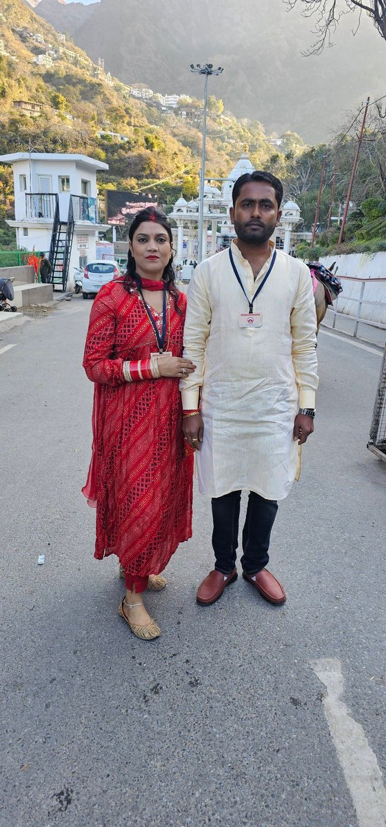 KumarJnb's tweet image. हारने न देना माँ मुझे विपत्ति हो चाहें बड़ी भारी
तेरे नाम के सहारे मैंने संकट की कई घड़िया गुजारी। 
जय माता दी।