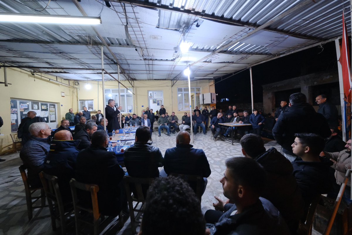 📍 Bu akşam Büyükkale Mahallemizi ziyaret ettik.
Kırsal mahallelerimiz başta olmak üzere 5 yılda ilçemiz genelinde yaptığımız çalışmaları hemşehrilerimize anlattık. 

#Enİyisi #AtakanDuran #YineYeniden #TireBelediyeBaşkanı