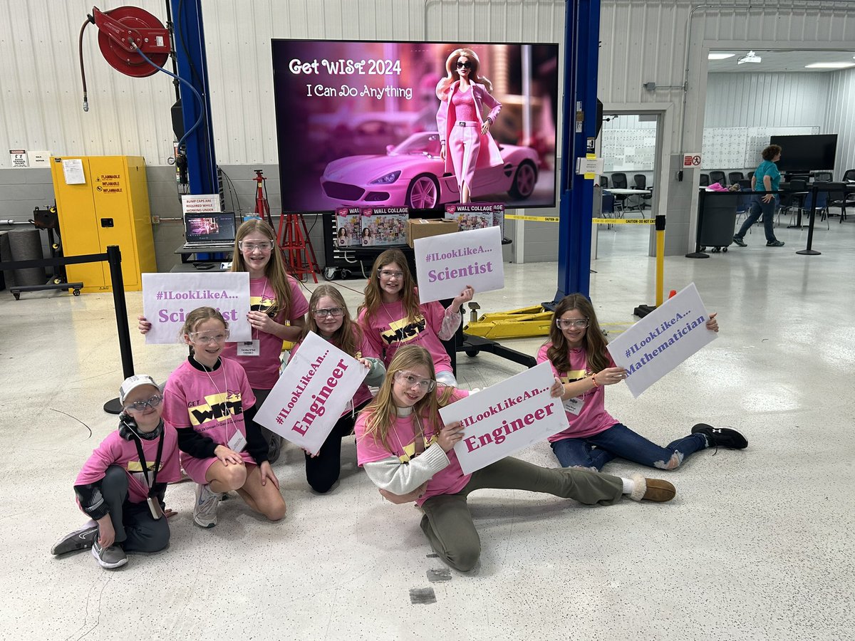 FZ_NMSCamp's tweet image. #GetWISE at @GM Wentzville was eye opening and inspiring for our girls today. Girls participated in challenges, raced cars, and broke out of an escape room!! #Engineering #Barbie  @fznmscougars #FZSD  #STEM