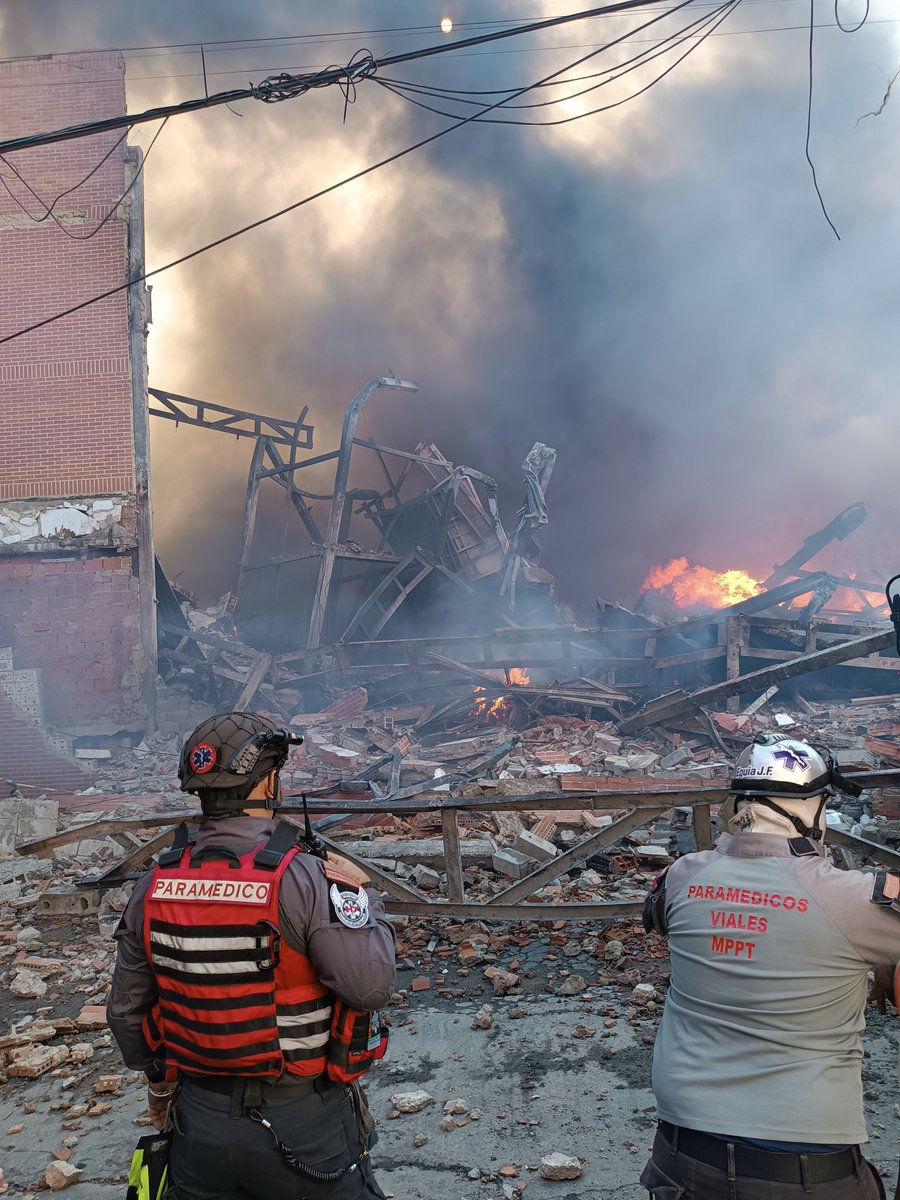 Ángeles de la autopista MPPT (@paramedicosmtt) on Twitter photo Los <a href="/paramedicosmtt/">Ángeles de la autopista MPPT</a> dan apoyo médico y logístico en incendio de la Yaguara, en los galpones de Damasco, los Bomberos trabajan en extinguir las llamas <a href="/bomberos_dc/">Bomberos de Caracas Cuenta Oficial</a> <a href="/dgn/">dogan</a> Los <a href="/paramedicosmtt/">Ángeles de la autopista MPPT</a> dan apoyo médico y logístico en incendio de la Yaguara, en los galpones de Damasco, los Bomberos trabajan en extinguir las llamas <a href="/bomberos_dc/">Bomberos de Caracas Cuenta Oficial</a> <a href="/dgn/">dogan</a>