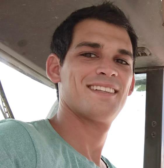 dasatoonbc's tweet image. #Dolev Yehud, 35, was taken #hostage along with his sister, Arbel.
He heard what was happening and went to the house to help, and told his wife, #Sigal, then 9 months pregnant, to stay in the safe room with their three children.
They&apos;ve been together since they were 12 years old.