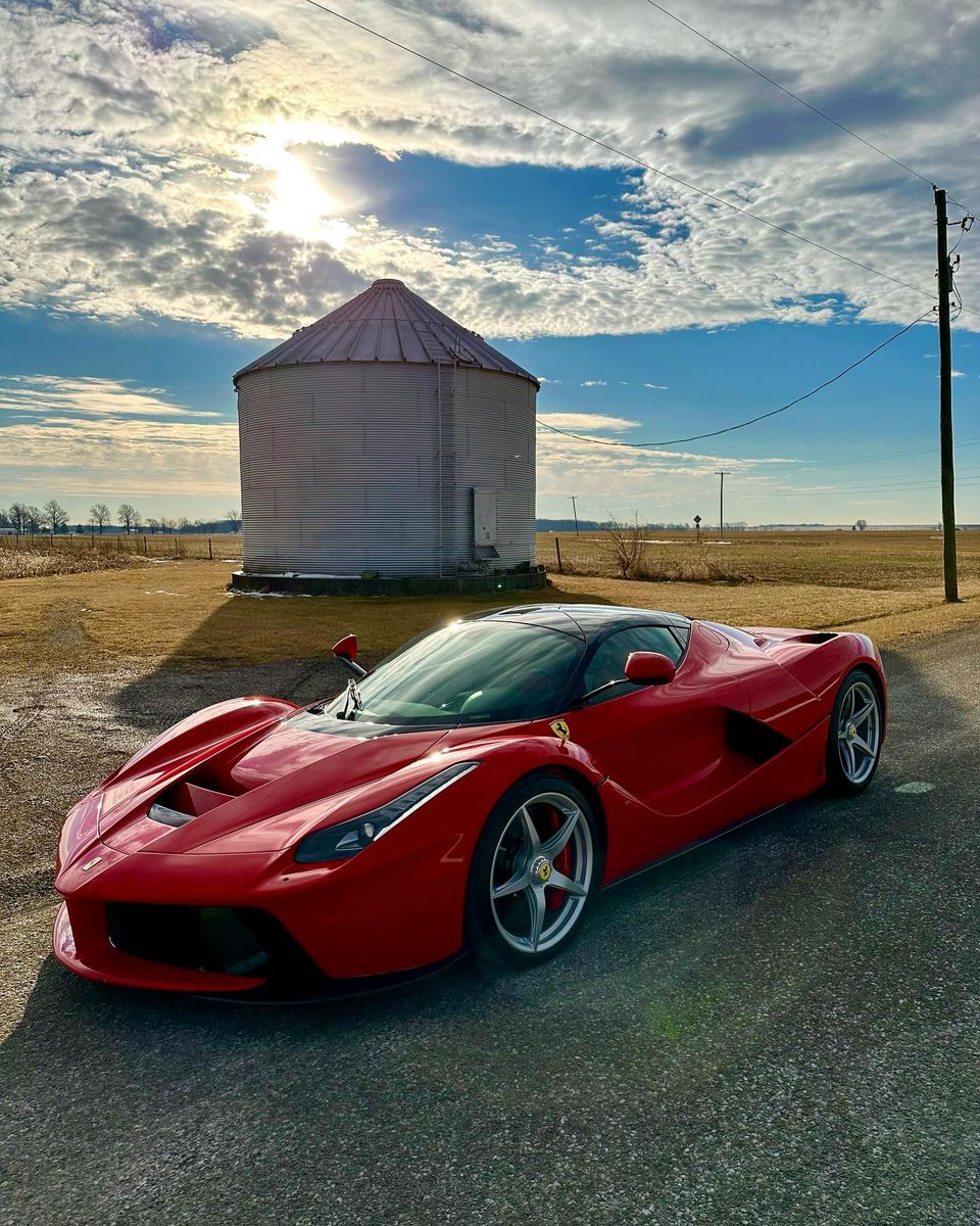 The LaFerrari was out looking for some war to roam 📷
#ferrari #laferrari #laf #supercar #hypercar #carsofinstagram #carstagram #carswithoutlimits