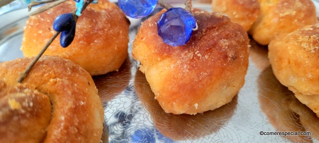 ¡Prepara estos deliciosos rosquetes o rosquillas en casa, y sorprende a todos 🍊🍩  ¡No te olvides de etiquetar a tus amigos para que puedan probarlos!  Receta aquí👇👇  
 comerespecial.com/rosquetes-de-n…
#RosquetesDeNaranja #DulcesEspañoles #RecetaDeliciosa #CocinaCreativa #ComerEspecial