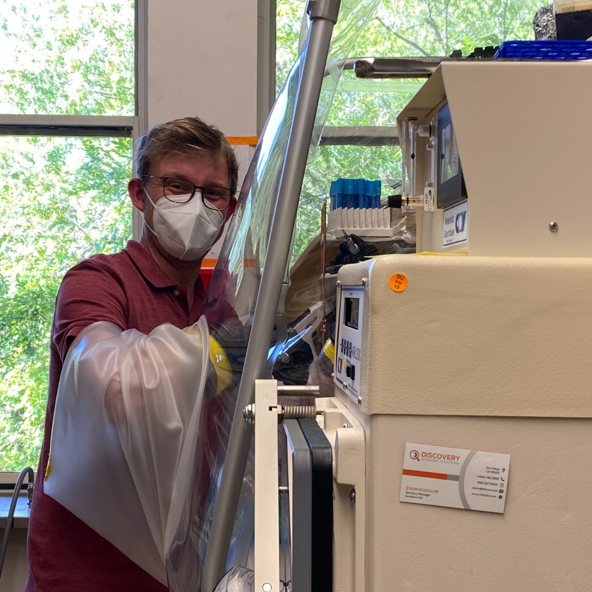 StanfordBiosci's tweet photo. #Lablife of an #Immunology scholar in the Howitt Lab. #StudentSubmission #PhDJourney #StudentLife https://t.co/qirph88SJe