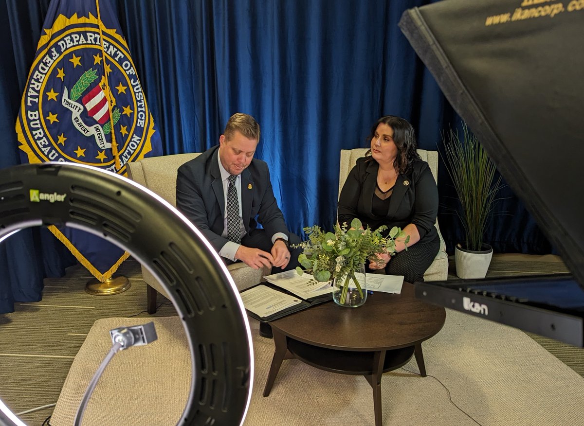 FBIPortland's tweet photo. #HappeningNow: Welcome to our Twitter chat about #sextortion. Travis and Christina are here to answer your questions. Send us your questions with #AskFBI. #StopSextortion https://t.co/2jLTnnSgjO
