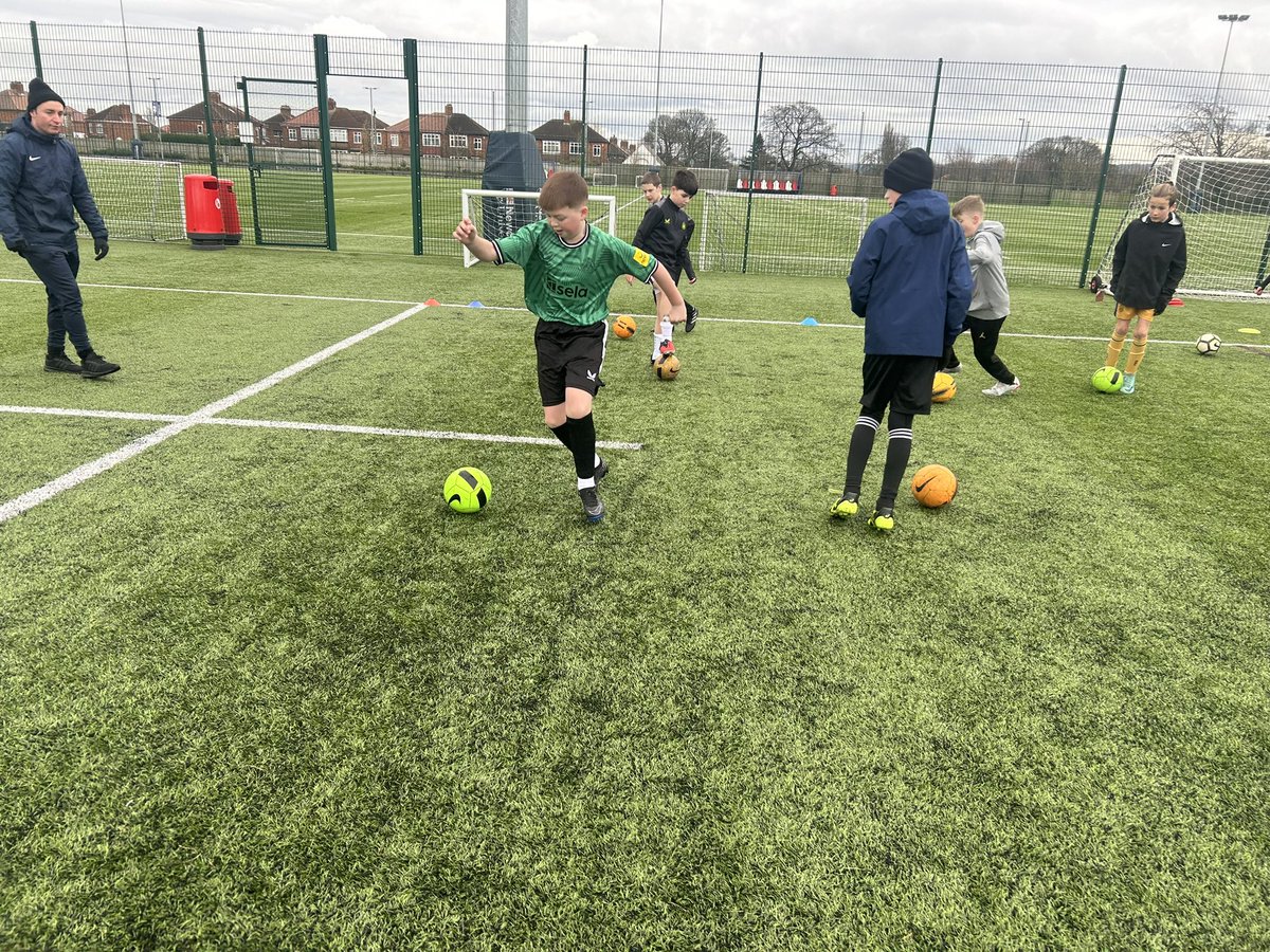 Day 4 complete on our half term holiday course sponsored by @NWRHygiene ⚽️ Turning ⚽️ 4v4 games 🥅 SSG Tournament 😄 Lots of fun Our last day tomorrow is Friday funday to finish off a great week #playlearngrow