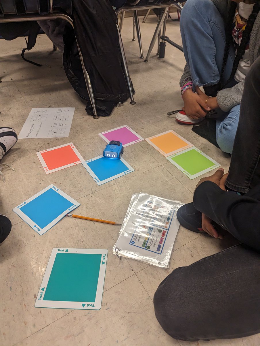 MsBrombacher's tweet image. Context clues, synonyms/antonyms, making inferences - oh my! π These were just a few of the #reading skills 5th graders practiced today using @Sphero Indi! π @PortsVASchools #PPSShines #PPStrt @jennthomas75 @hmeducate @nicscud