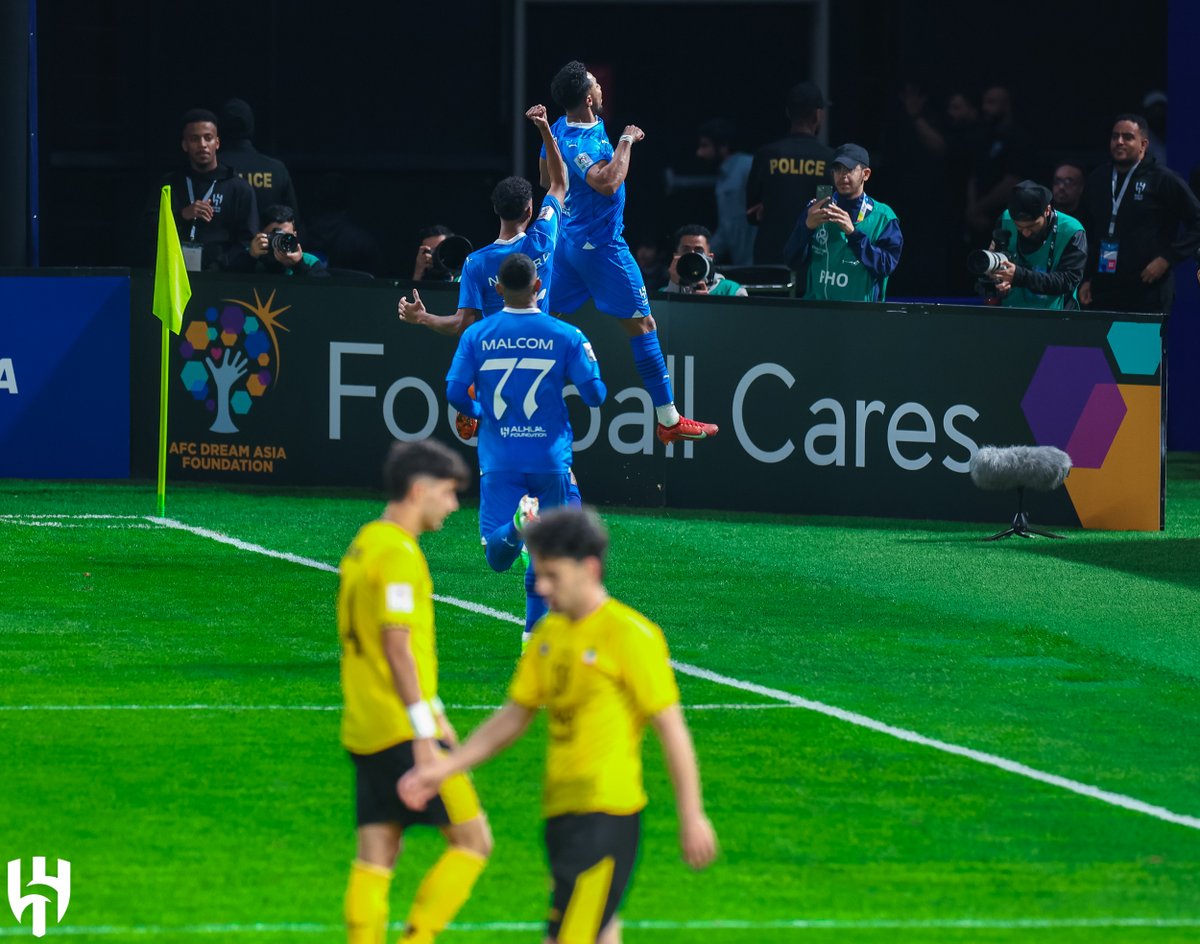 Alhilal_FC's tweet photo. الفـوز هو "هـدفنا".. والإبهـار دائمـًا "لعبتـنا" 😍💙 https://t.co/FbPkcblyZJ