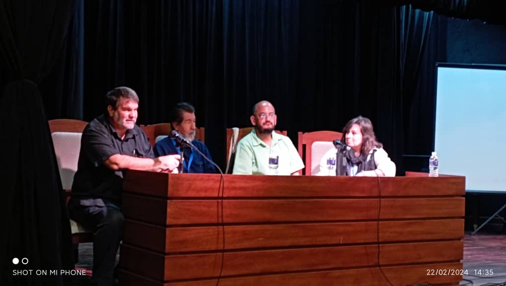 Omar Valiño tweet media