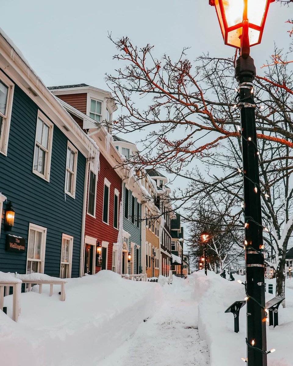 The ❄️cozy winter vibes❄️ are out in full force in Downtown Charlottetown. 📷 PEI Camera Roll