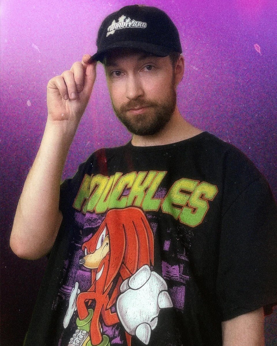 WowItsRG's tweet photo. *Insert a caption here about Knuckles and how the Knuckles raps from Sonic Adventure 2 Battle are kinda my guilty pleasure* 💎
Shirt provided by @hottopic 🙏
#sponsoredbyHT #HTFxFebMustHaves #hottopic #rg #wowitsrg https://t.co/QUXibguFJp