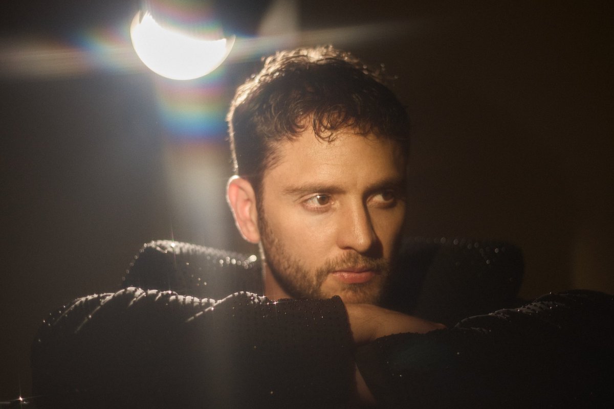 christopheruck's tweet photo. Este siguiente album será épico https://t.co/HNc0EFMqkI