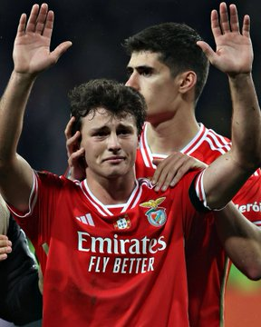 João Neves emocionou-se no final da partida ❤️