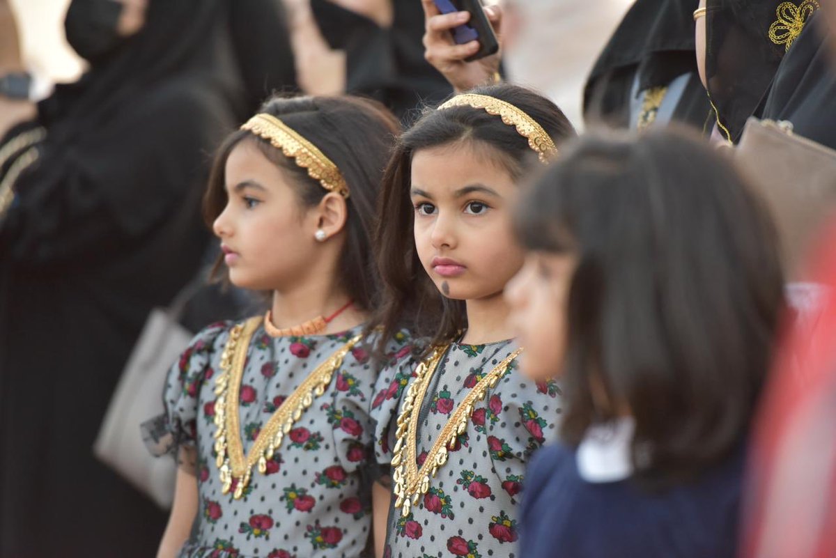 jehatnews's tweet photo. بالصور.. أزياء شعبية تُزهر فرحة الأطفال بيوم التأسيس في #العوامية

تصوير: بندر الشاخوري - العوامية

- @banderbb55ali https://t.co/HDVhalQwd7 https://t.co/t7Uch0MuZy