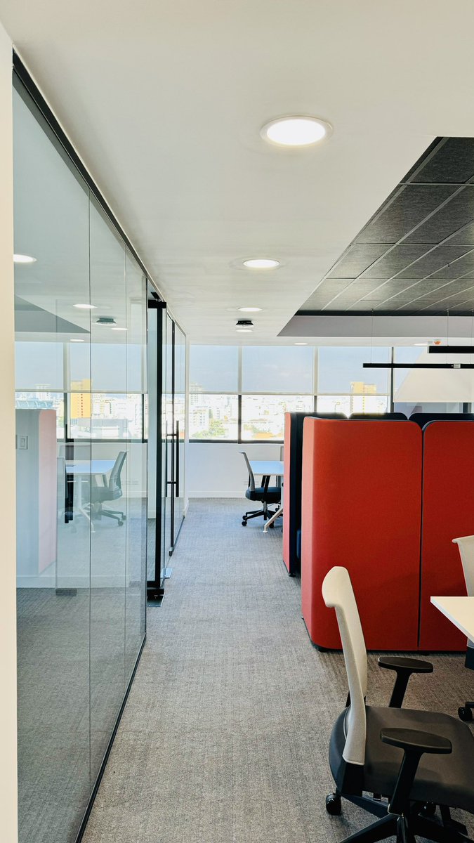 davidgnatal's tweet photo. Nuestras nuevas oficinas de #SantoDomingo lideradas por @IbanCampo reflejan nuestra apuesta por ser el mejor partner en Creatividad, influencia e innovación @LLYC_Global https://t.co/m4rn7biUnT