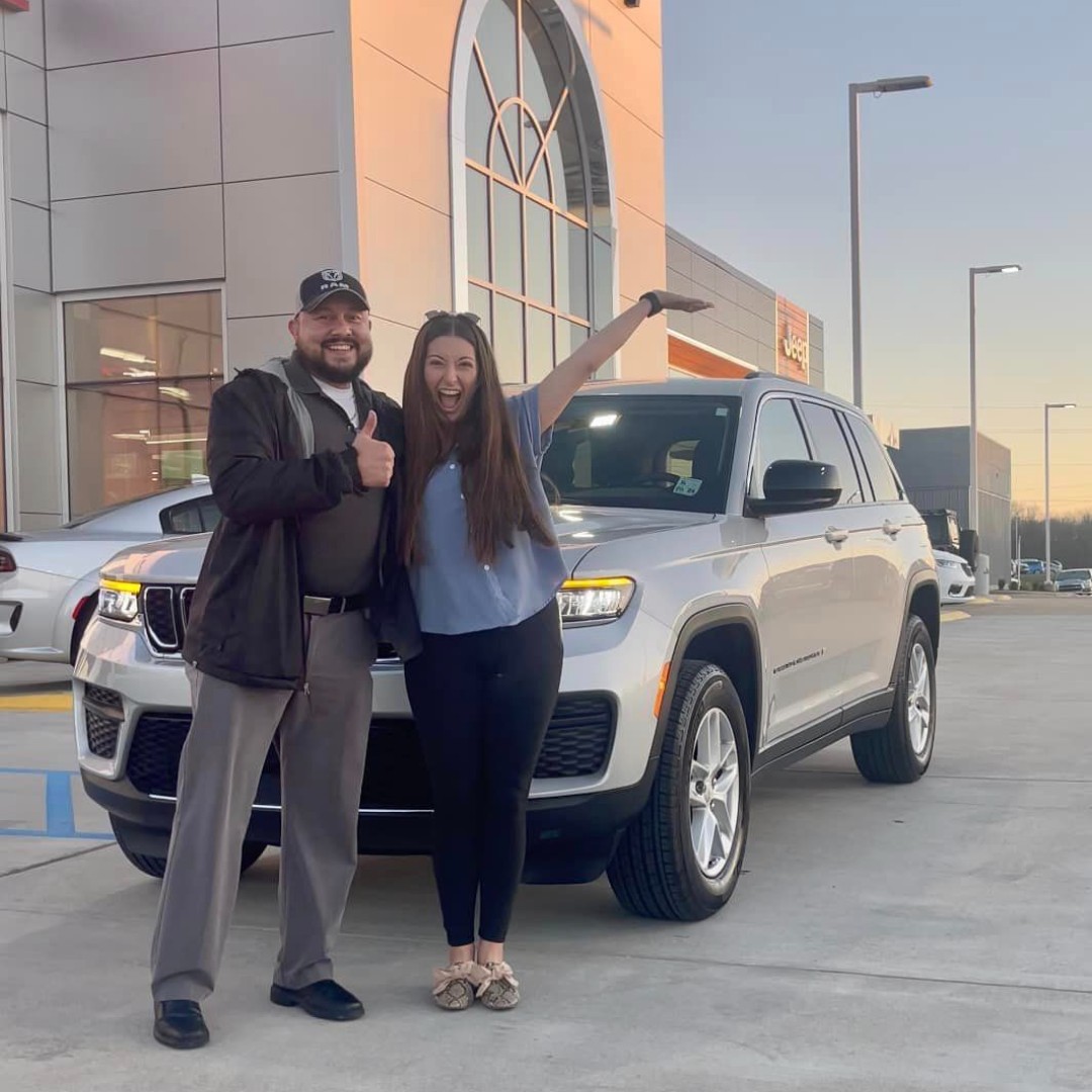 HebertsTAC's tweet photo. 🎶 "I'm so excited, and I just can't hide it!" 🎶

🥳 Congratulations to Bobbie Jane and Noah Livers on their new set of wheels! With the help of salesperson David Rivas, they are driving home in a jaw-dropping Grand Cherokee. Find yours: https://t.co/HMb5KNgQR8 https://t.co/AfDD3rtTg7