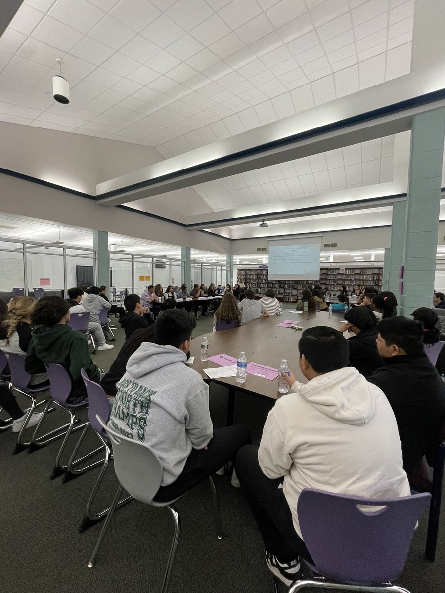 ellengianakis's tweet photo. Thank you to our amazing CNHS staff,  SHS students, CNHS alumni, and guest speakers for participating in our multilingual student retreat today. Our students had an amazing day learning more about each other and planning for their futures! 📚🎉 #TheRegional @CNHSPrincipal https://t.co/6Fnog8GOXM