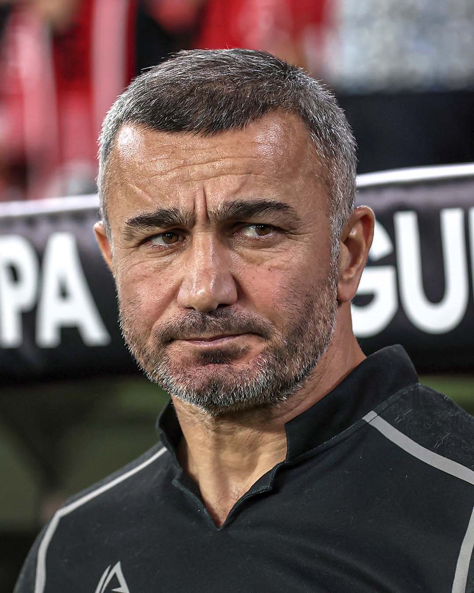 Gurban Gurbanov has led #Qarabağ to the Europa League round of 16 for the first time in their history. 

Another impressive achievement for the Azerbaijani head coach, who has won 14 trophies with the club since becoming the manager in 2008. 🇦🇿👏

#UEL