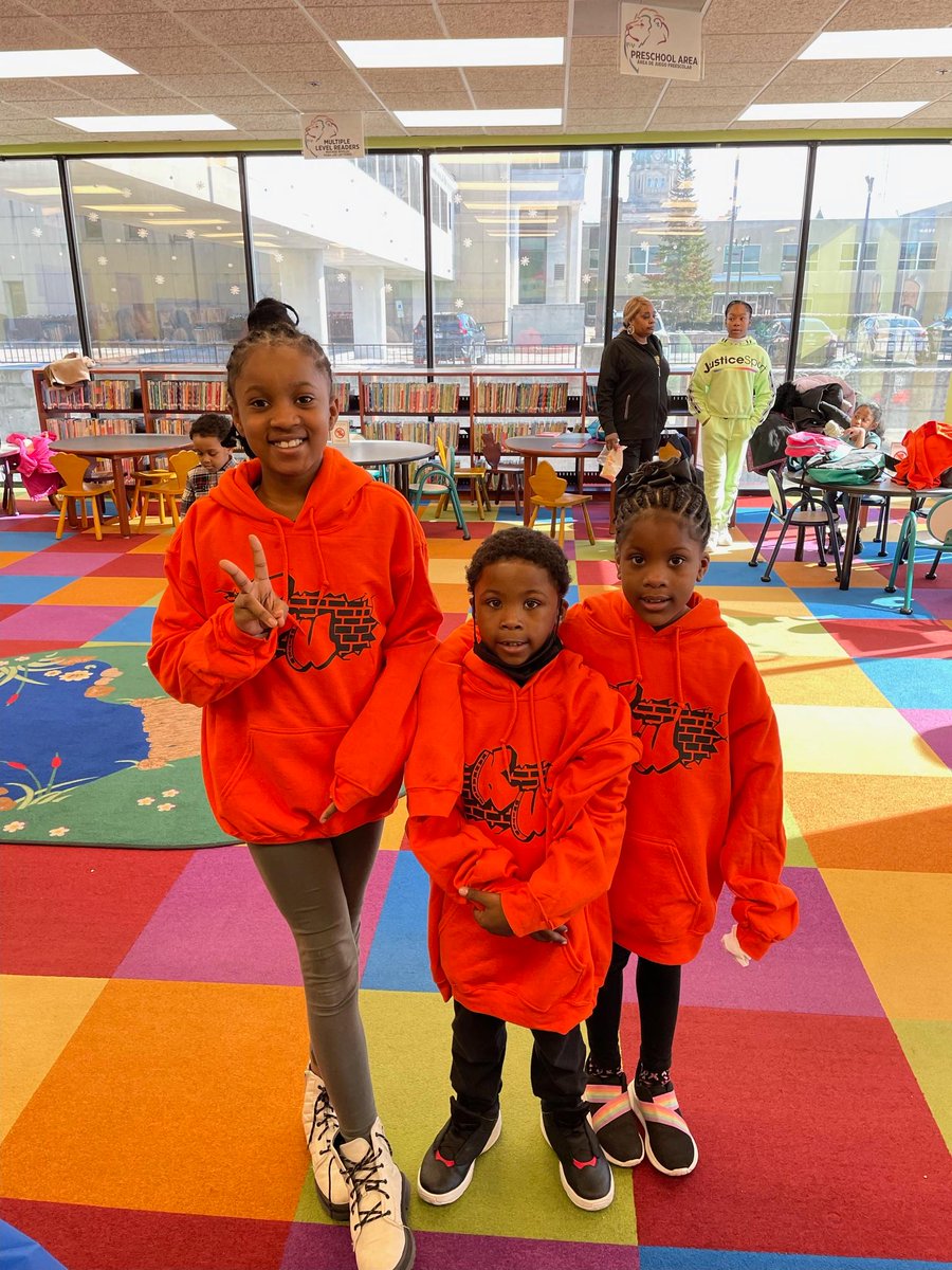 CityKankakee's tweet photo. 🇰🇺 🎉 “Kankakee United was happy to be a part of this year’s MLK Black History Event at the Kankakee Public Library. As part of the coat and book bag giveaway, Kankakee United gave away 47 KU hoodies “  🤗👏 https://t.co/ogd0toVWP1
