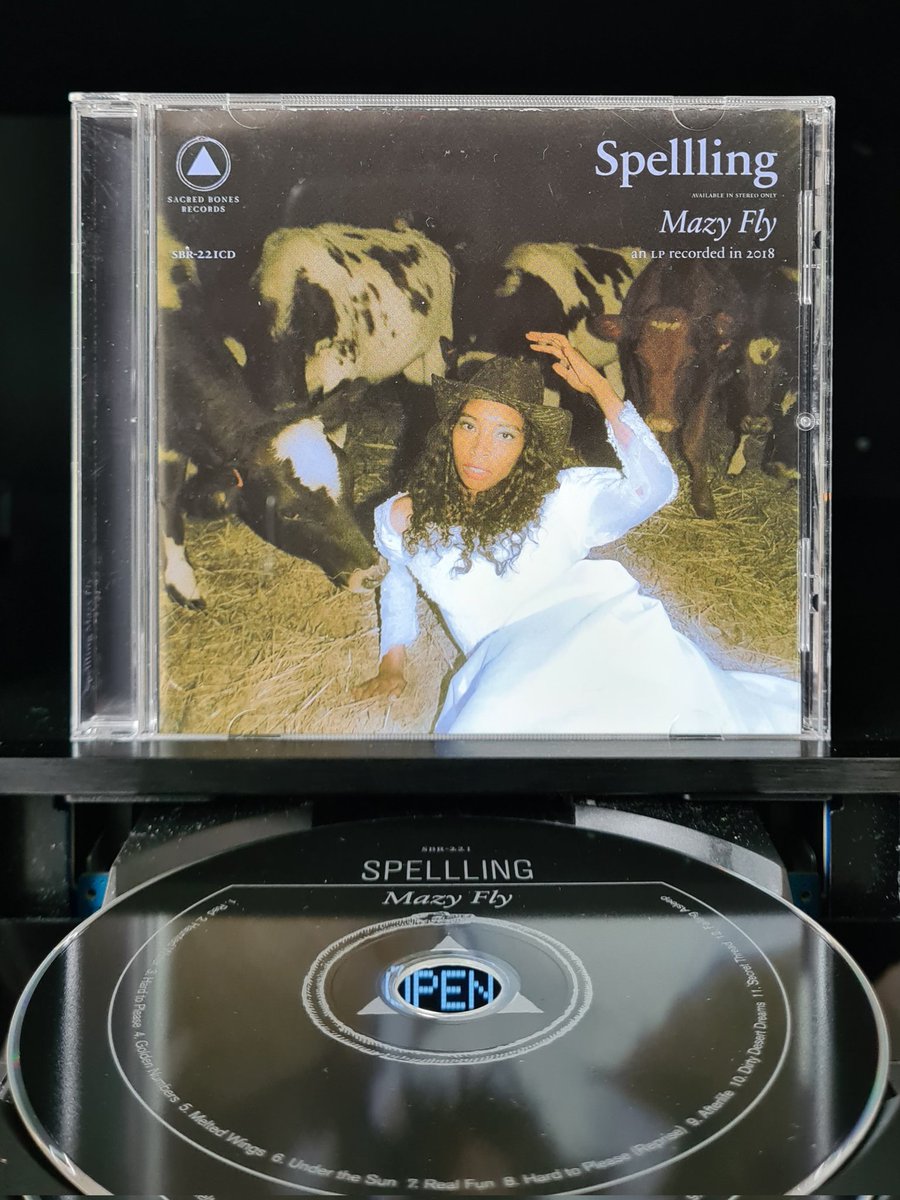 AlbumAlmanac's tweet photo. 🗓️ 5th anniversary! (February 22, 2019)
💿 Spellling - Mazy Fly
🎶 We’re gonna sway to ‘Holiday’/ Groove to ‘Billie Jean’/ ‘Raspberry Beret’/ And ride a yellow submarine/ Wow
#Spellling https://t.co/93CtTSPYfb