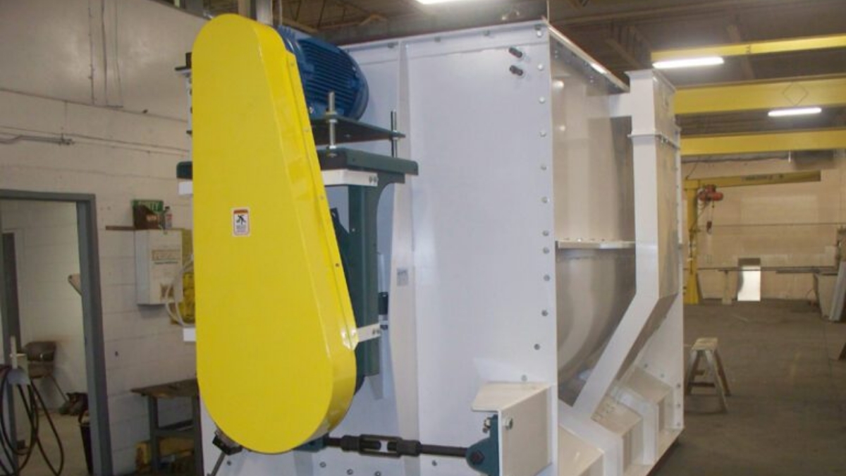 APECUSA's tweet image. Industrial mixers play a crucial role in feed processing, so it's important to select the right one. Explore these 7 types of industrial mixers: apecusa.com/blog/7-types-o… 

#APEC #automatedprocessing #industrialmixers