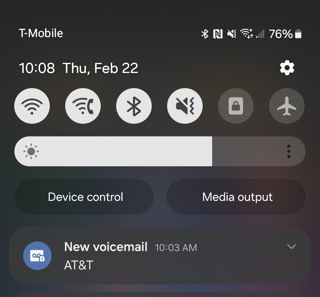 When your AT&amp;T phone says t-mobile on it 🤔 <a href="/ATT/">AT&T</a> #phone <a href="/TMobile/">T-Mobile</a> #tmobil #att #phonebroke