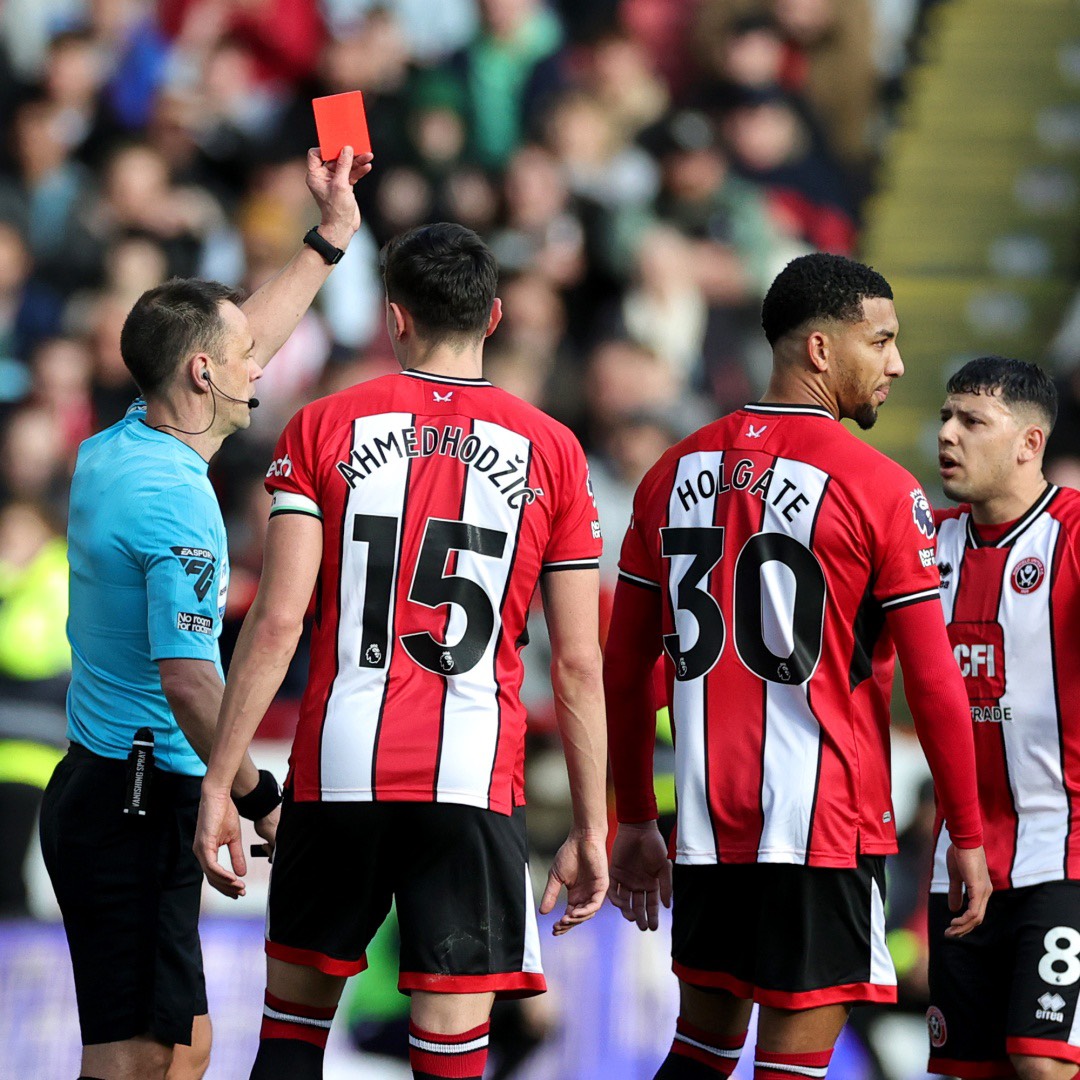 Well, that's one way to spice up a game! Poor Sheff Utd!