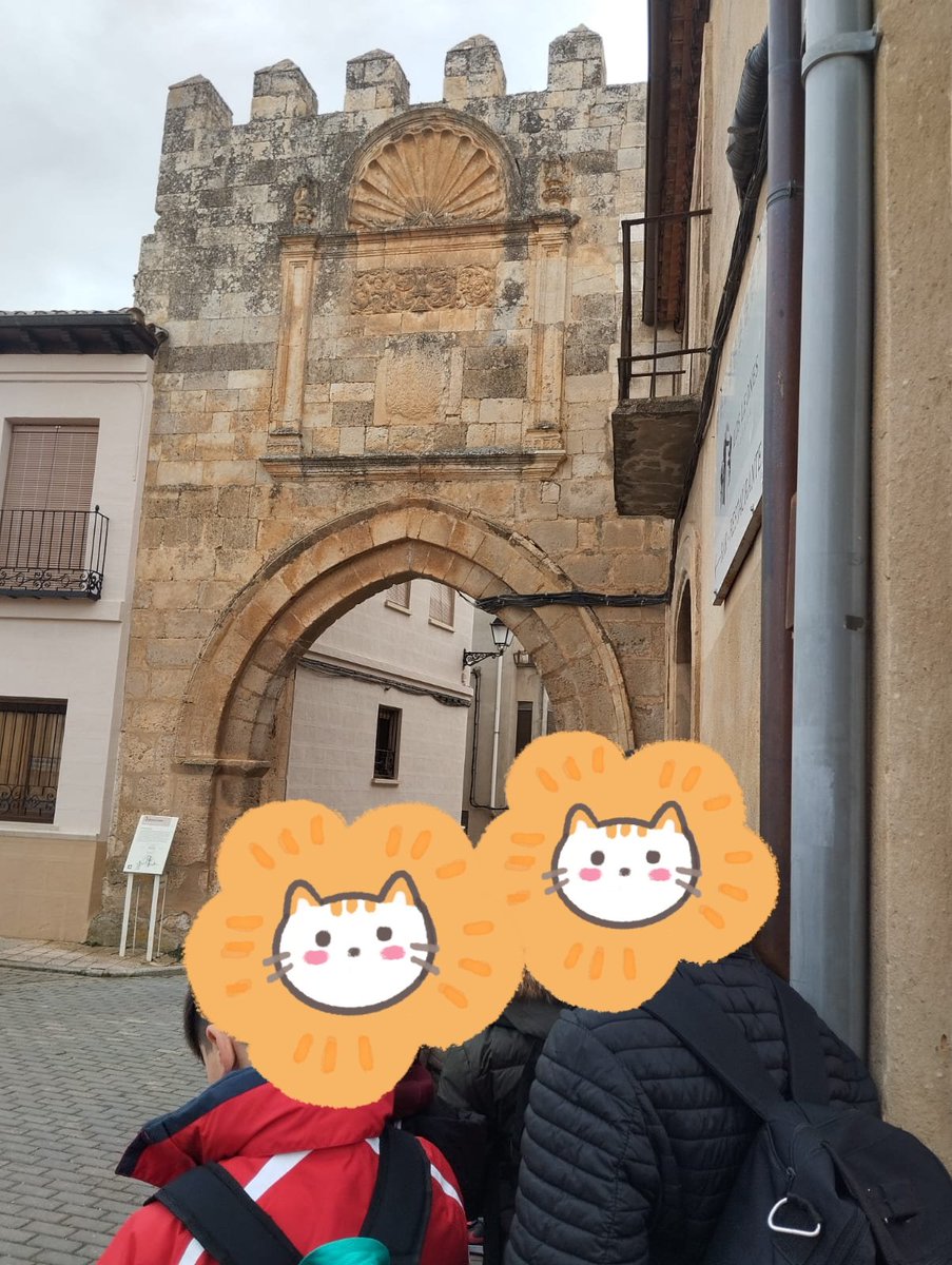 CrieBerlanga's tweet photo. Free tour #EntreCalles conociendo la historia de Berlanga de Duero a través de sus personajes más ilustres: Fray Tomás de Berlanga, María de Tovar, Íñigo Fdez. de Velasco...

@CrieBerlanga 
@educacyl 
@CeipSanFran 
@ceiprufino https://t.co/NWq011YxPJ