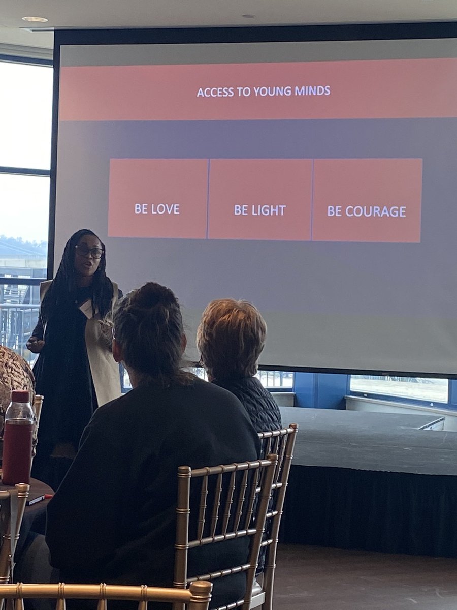 MrsEGrade3's tweet image. Sulma Arzu-Brown sharing her fascinating story and encouraging educators to lead with light, courage and love ❤️ #scholasticliteracysummit