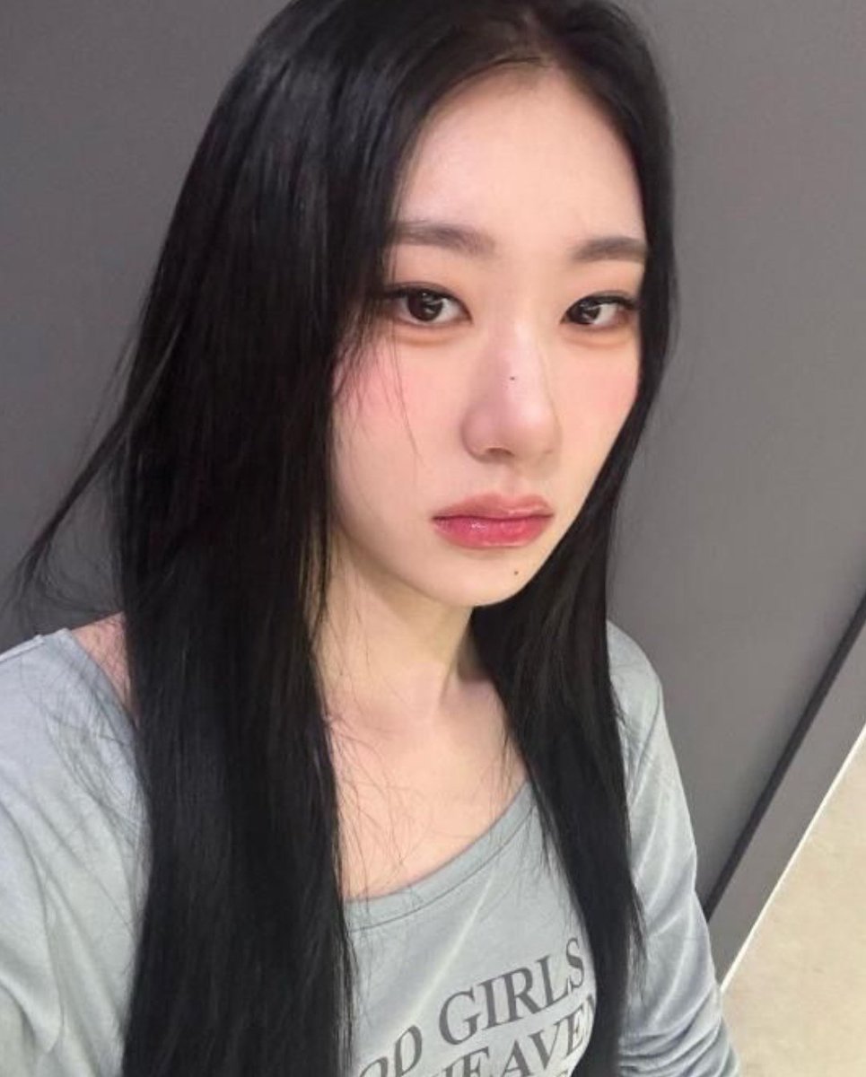 ﾐ (@chaeryeongselca) on Twitter photo 
