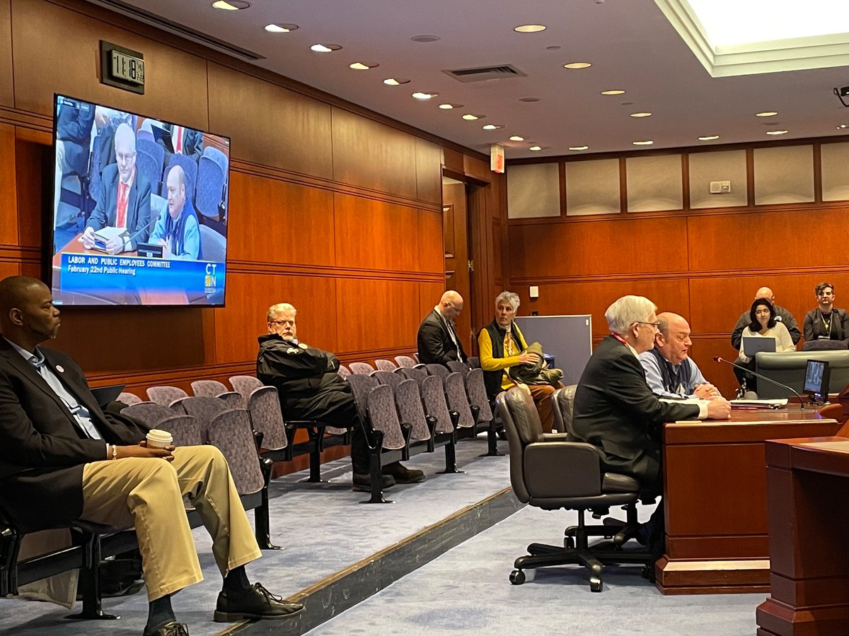 aedoroghazi's tweet image. Up now - @JohnValleyGuy and @AARPCT volunteer Tim Ryan testifying on needed changes to the @MyCTSavings program and expanding paid sick days. #teamaarp