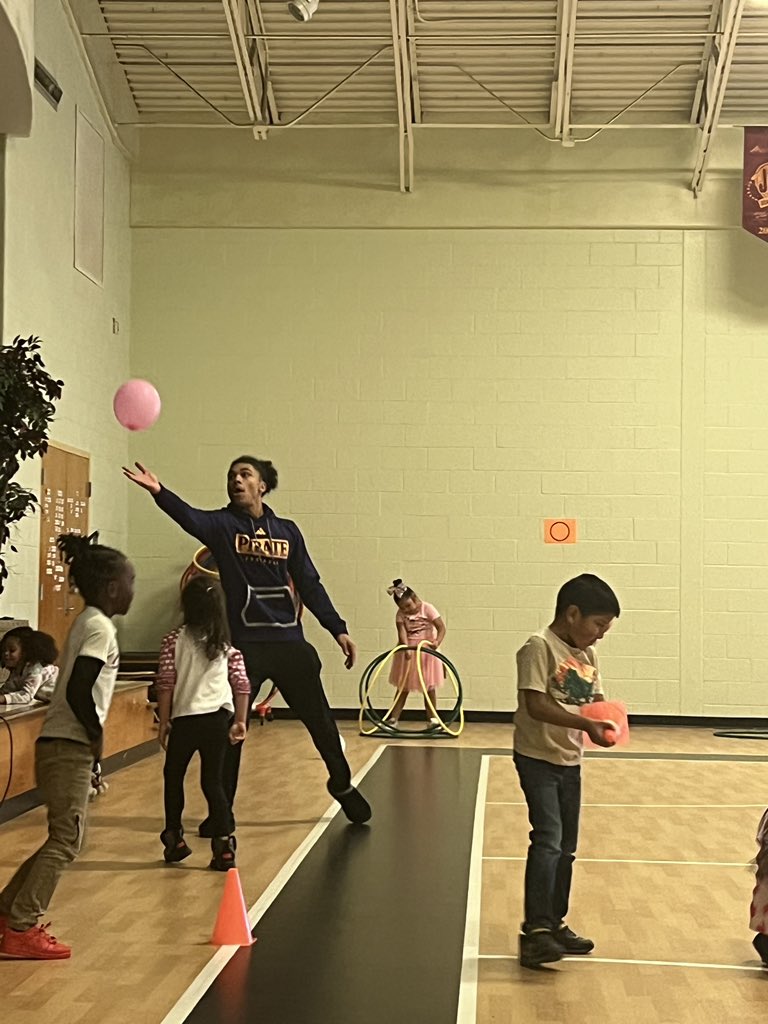 🎓📚 Touchdown in the classroom! Our partnership with Parents for Public Schools of Pitt Co. (<a href="/PPSPittCo/">PPS-PC</a>) is scoring BIG this week with 16 more connections. 👏That’s 55 Team Boneyard <a href="/ECUAthletics/">East Carolina Pirates</a> athletes having invested 55+ hrs in local Pitt Co. elementary schools so far this