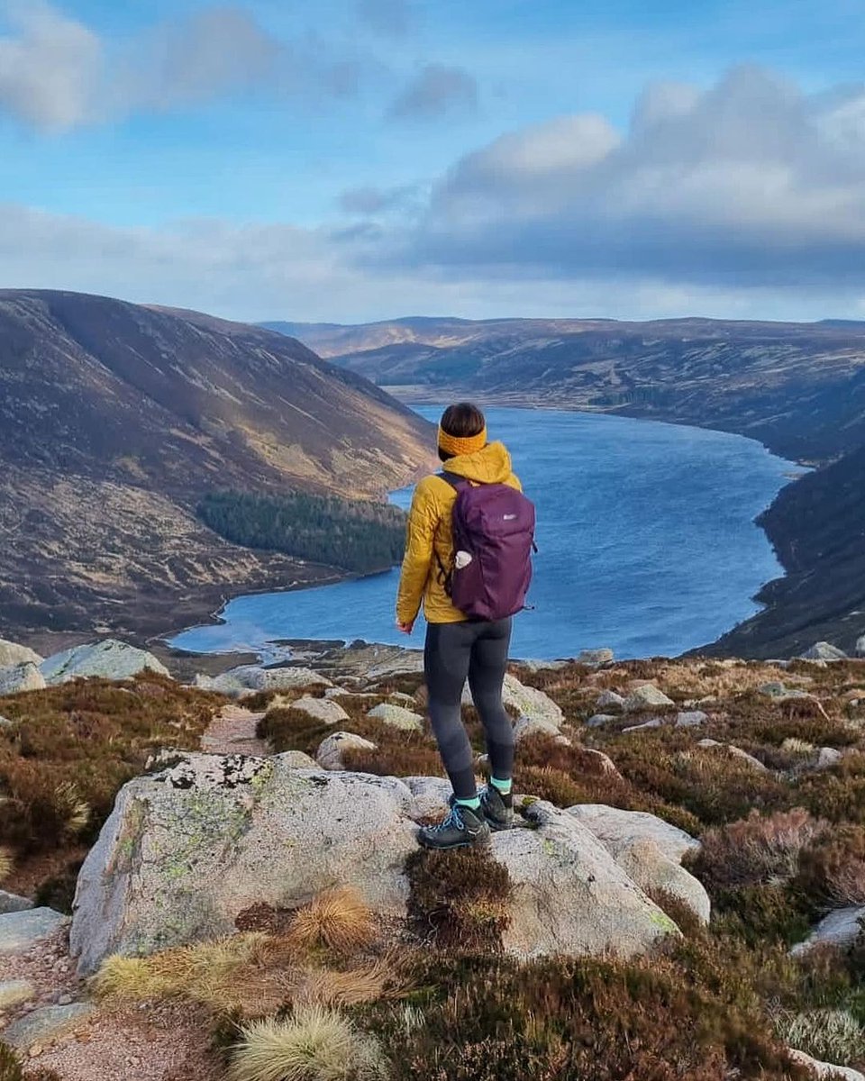 POV: you're standing mesmerised by the breathtaking landscapes of the North-east after an incredible hill walk.

What an amazing capture of Loch Muick, Aberdeenshire 📷 instagram.com/ciss.outdoors/

#VisitABDN #BeautifulABDN #VisitScotland #LochMuick #BalmoralEstate #Scotland