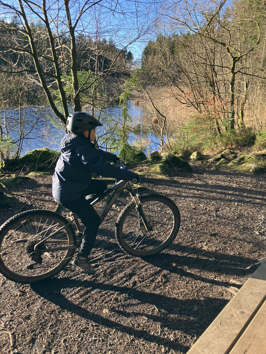 St_monicas_prim's tweet photo. #redgroup flew around the muddy mountain bike tracks! π΄π»π²ππΌπ https://t.co/8tQaYHm9KF