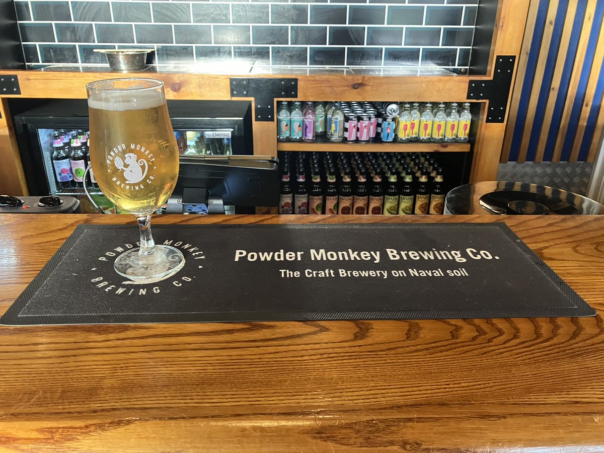 ONLYONEGIBBO's tweet photo. Nice drop of #BZ from @PMBrewCo in the #powdermonkeytaphouse talking all things positive about @RNRMC - more to come tomorrow https://t.co/YmTBzPL1NU