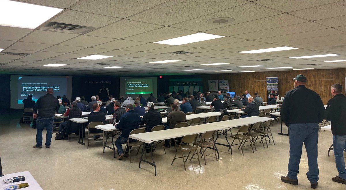 capelloheaders's tweet photo. @PrecisionPlant InsidePTI in Scott City, KS is starting to fill up! 

@JWebsterAg
#capello #HarvestExperience #insidepti #ptifarm https://t.co/FYev15l378