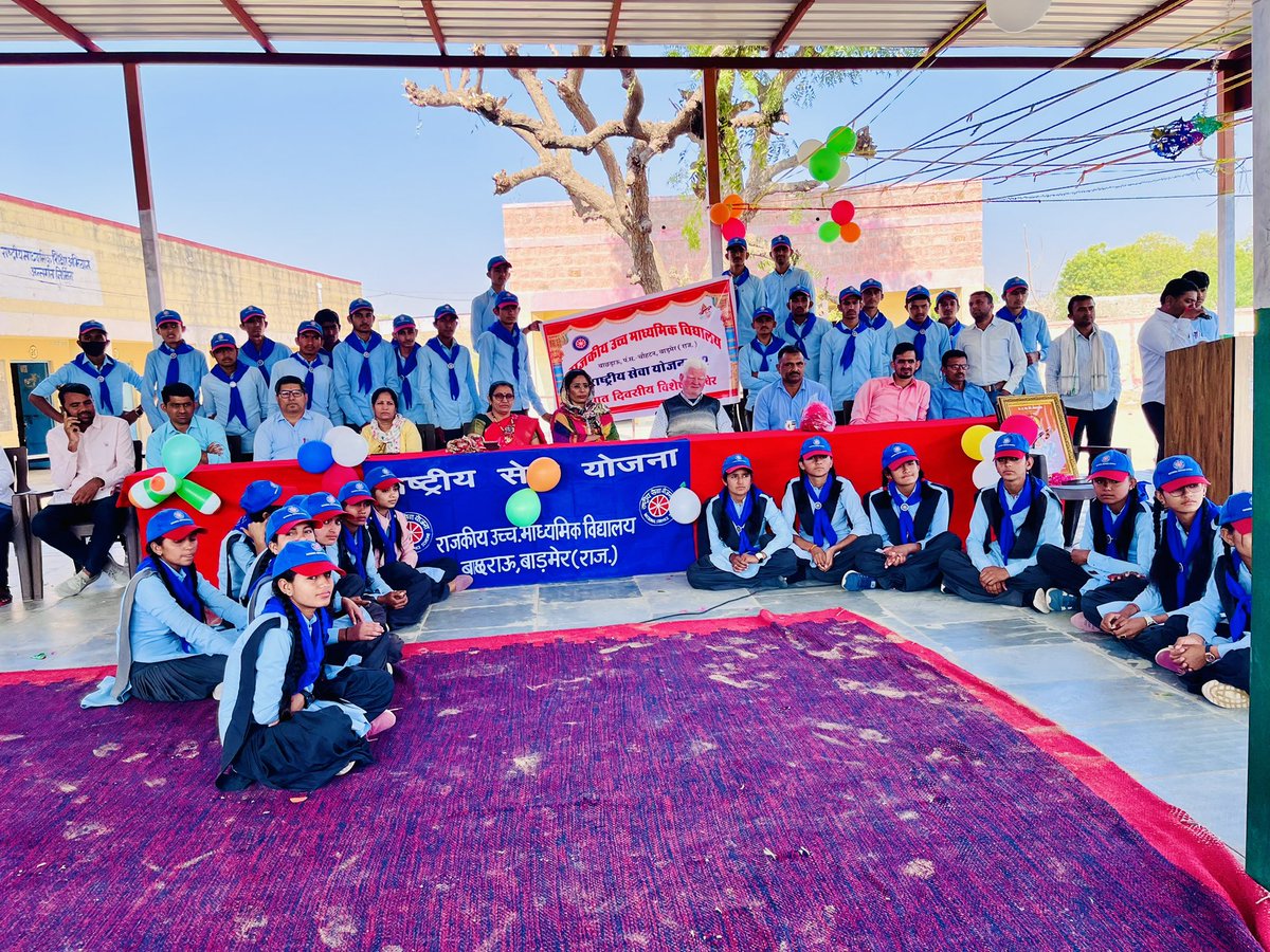 ResNirmala's tweet photo. साईकल वितरण प्रोग्राम in my school #GSSSbachhrau with #CBEO sir and #PEEO ma’am and all our staff
#lecturer https://t.co/GxudAP71W7